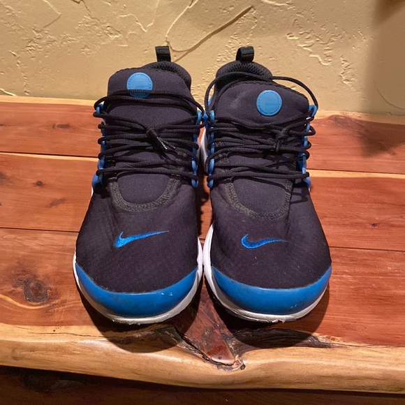 Nike Air Presto Black and Blue - Picture 2 of 4
